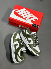 Nike SB Dunk Low