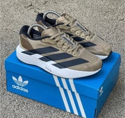 Adidas adizero marrón