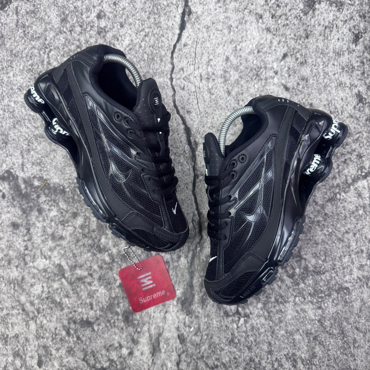 Nike SHOX x Supreme