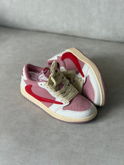 Jordan Retro 1 travis Rosada