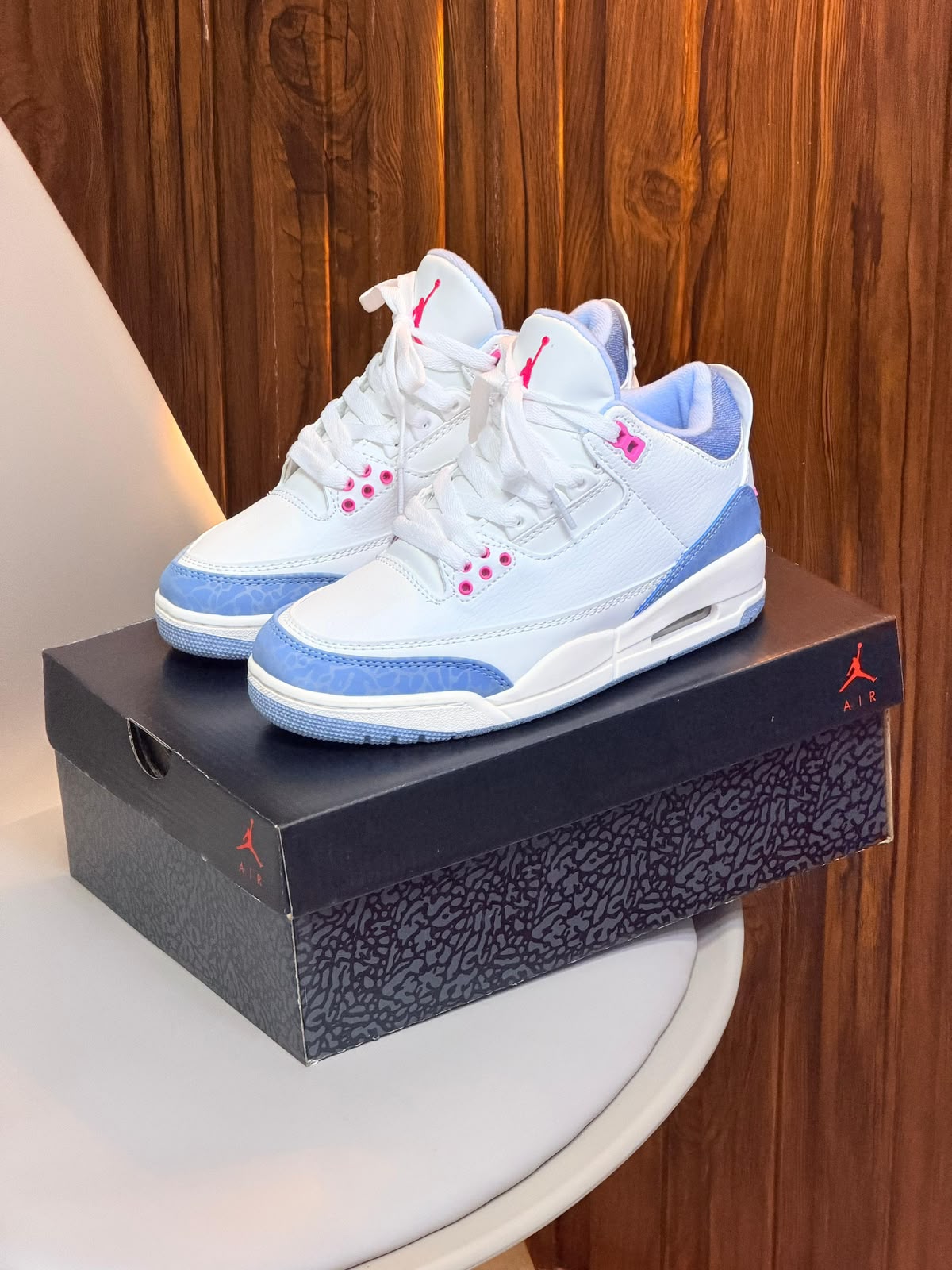 Jordan retro 3 blanco x azul