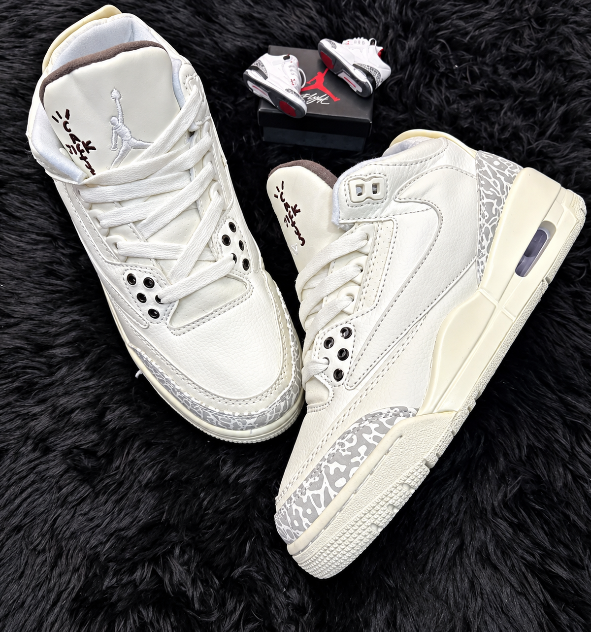 Jordan retro 3 travis Scott
