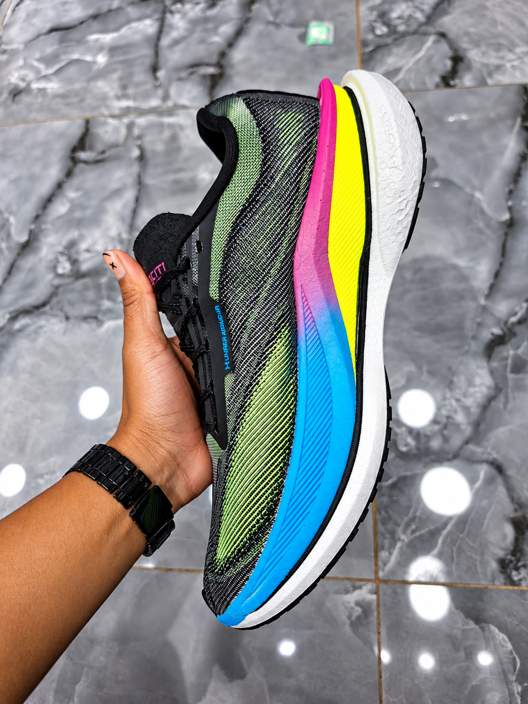 Under Armour Velociti Elite 3 NEGRA