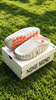 Nike Mind Beige