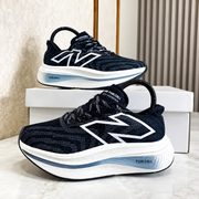New Balance FuelCell Supercomp Trainer V2