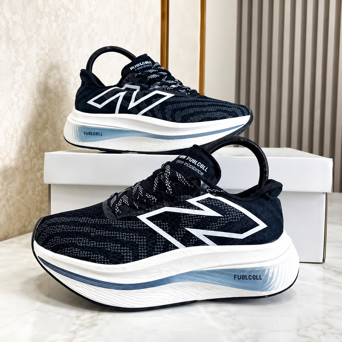 New Balance FuelCell Supercomp Trainer V2