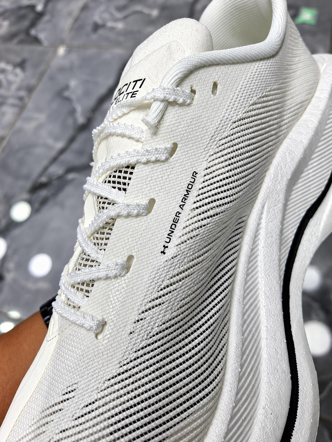 Under Armour Velociti Elite 3 Blanca