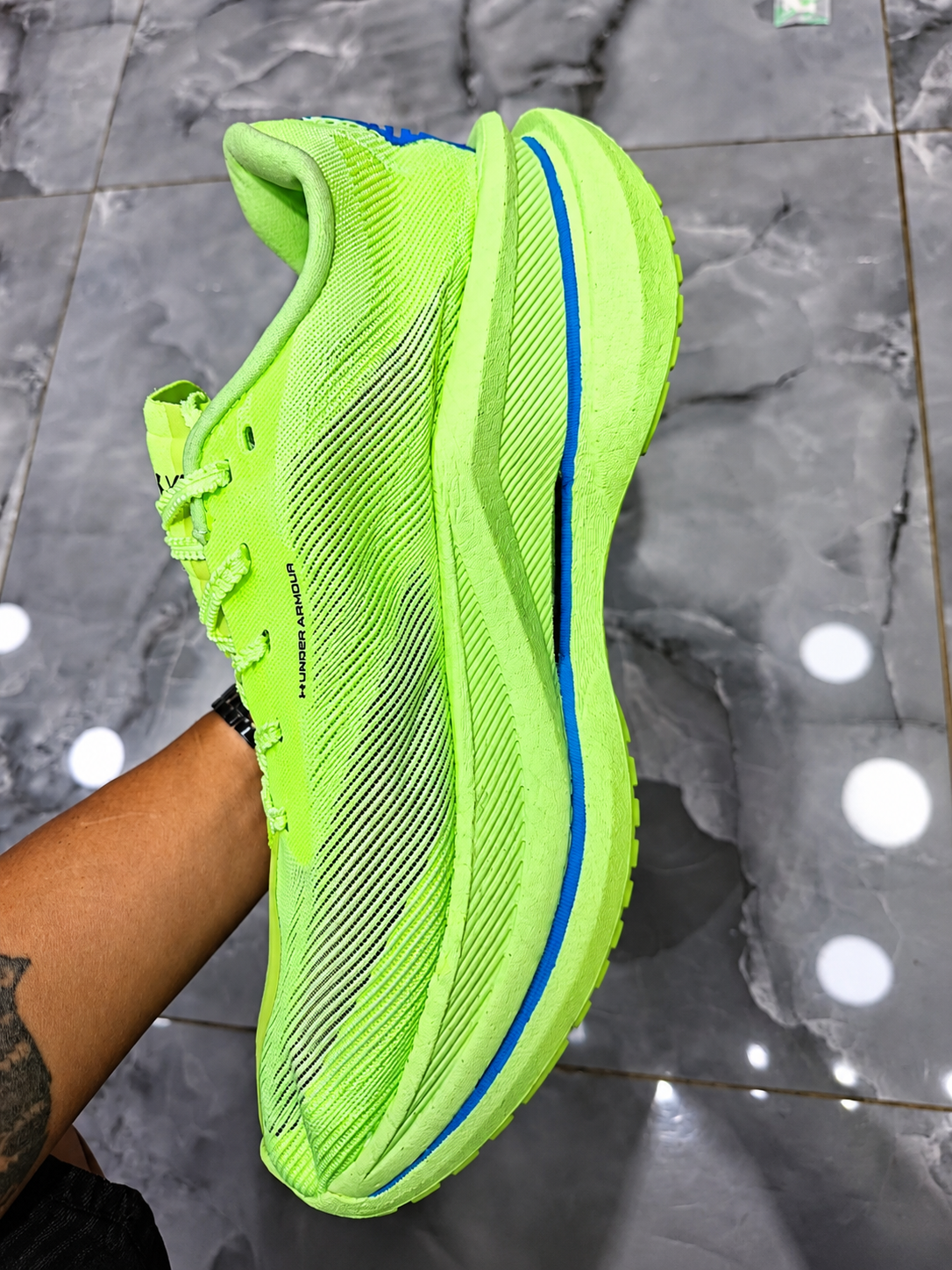 Under Armour Velociti Elite 3 Verde Neón